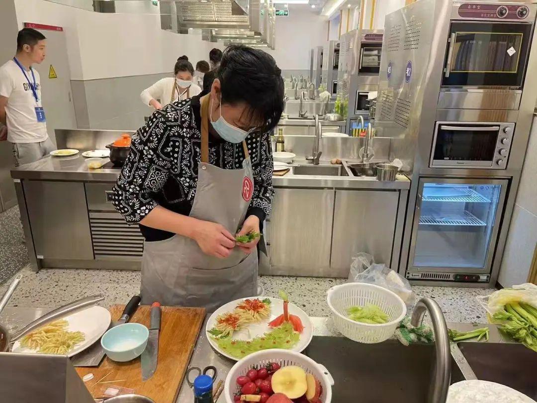 義烏燒飯阿姨最新招聘——打造專業(yè)團(tuán)隊(duì)，共享美食盛宴